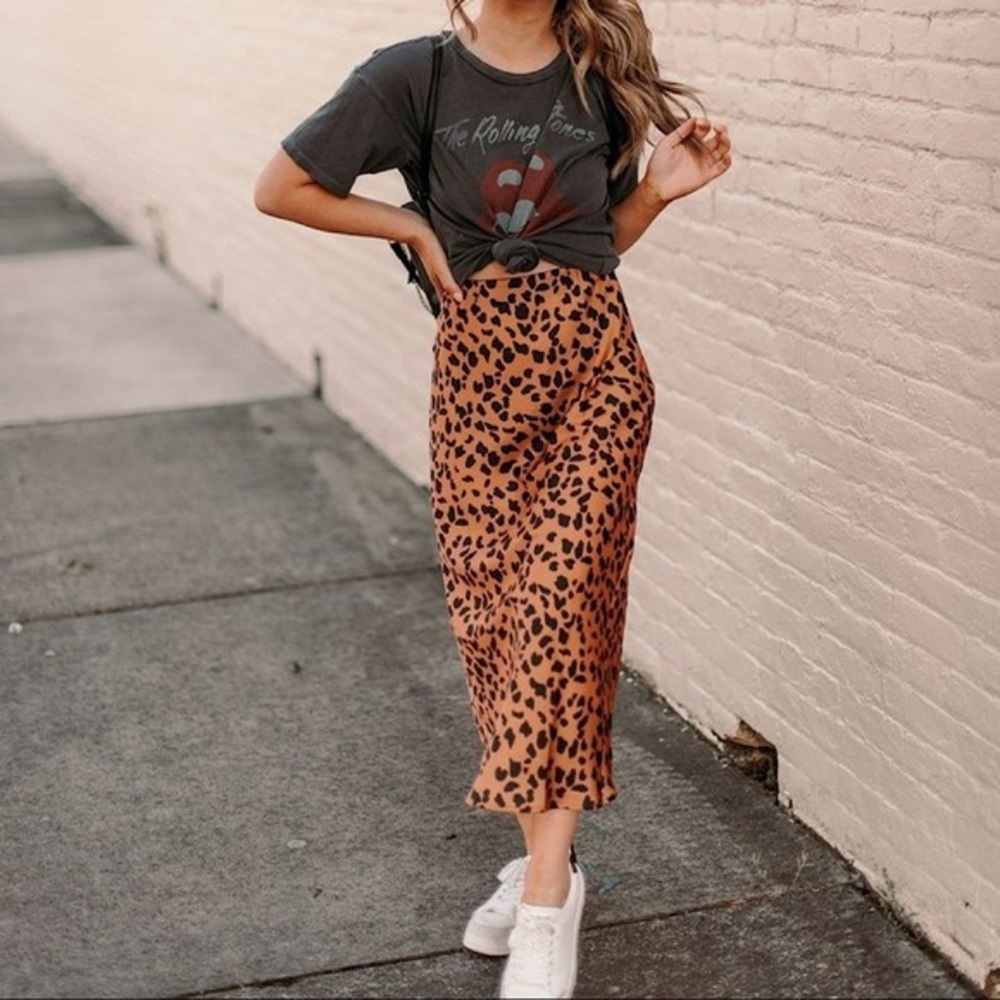 Urban Outfitters Leopard Print Maxi Satin Skirt - Picture 4 of 8
